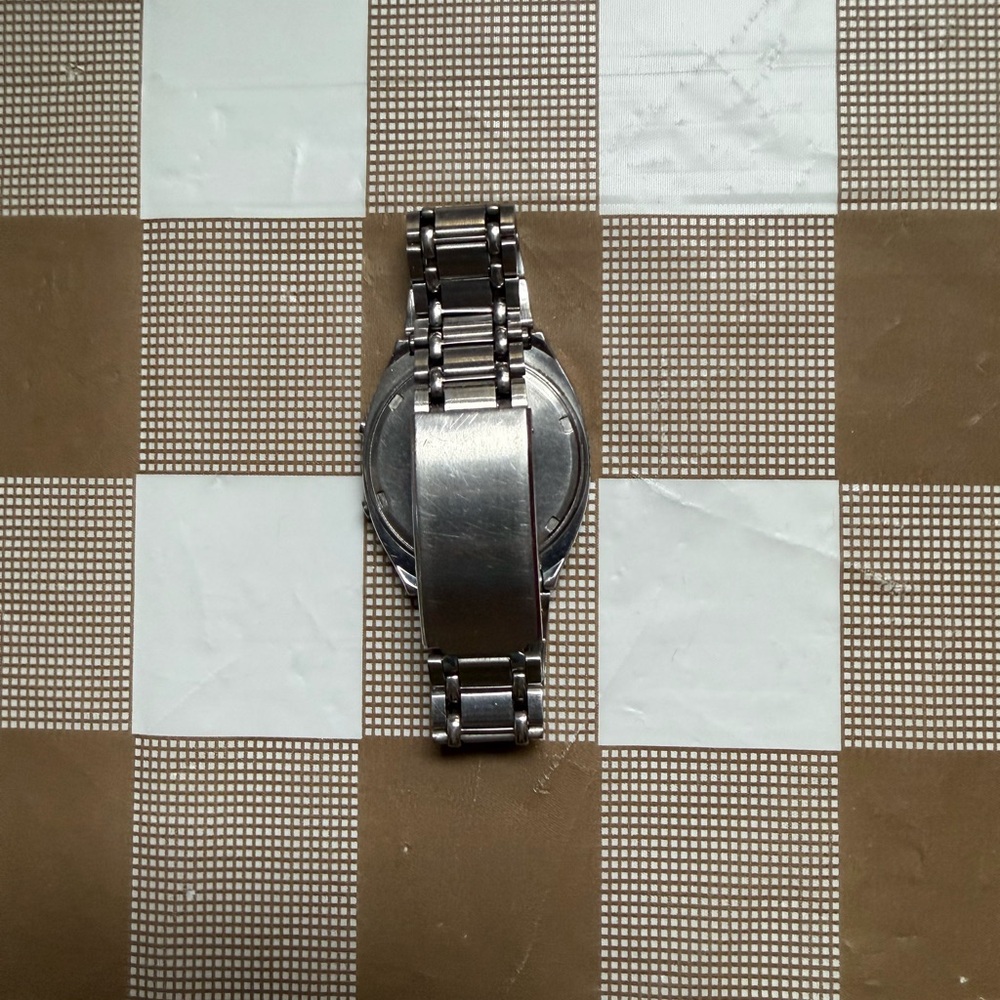 1980s Casio Metallic Silver Digital Timepiece 54QS-15 - Picture 2 of 4